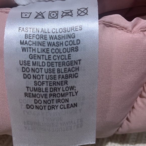 Kids Tilley reversible  pink fall/spring jacket. - Picture 5 of 5